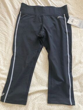 Asics Black Joggers Gray/ Red  G Side Stripe crop capri size XS